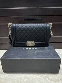 Chanel Boy Medium Caviar LGHW (Series 23)