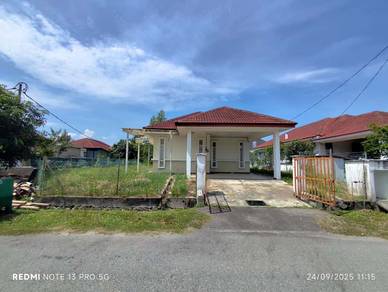 ((CORNER 4 Beds)) Bungalow Single Storey, Mahkota Hills Lenggeng