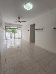 Fully Renovated Apartment end unit