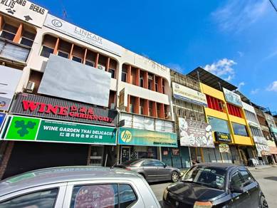Kedai Tingkat Bawah di Jln Pintu 10 utk disewa