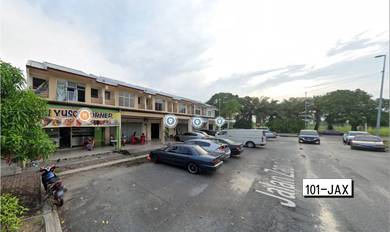 BELOW MARKET!! Jalan Zapin Bandar Bukit Raja 1.5-Sty Low Cost Shoplot