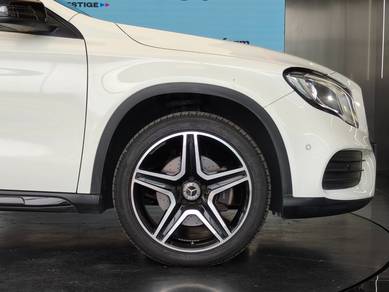 Mercedes Benz GLA250 2.0 FACELIFT 29K KM ONLY