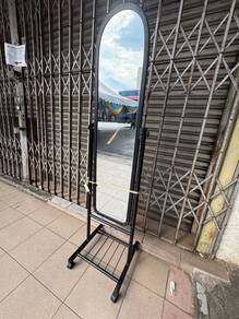 cermin berdiri, rak cermin bergerak, stand mirror