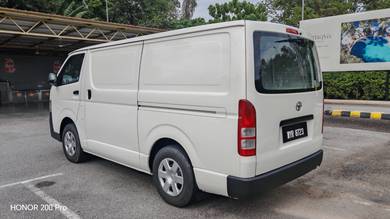 Toyota Hiace Panel Van 2.5D (M)