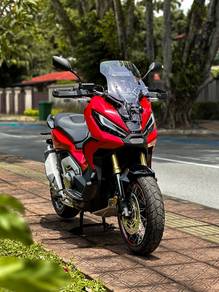 2023 Honda X-ADV 750 V2 Grand Prix Red (Japan)