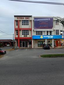 Bangunan 3 tkt untuk dijual