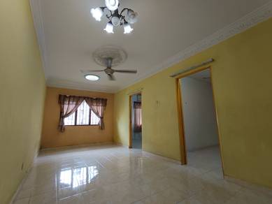 Apartment Idaman Ground Floor, Damansara Damai for Sale
