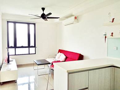 Solstice Serenity: Charming 1BR Unit Up for Grabs