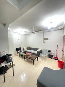 Villa hijauan , townhouse ground floor, below bank value, selesa jaya