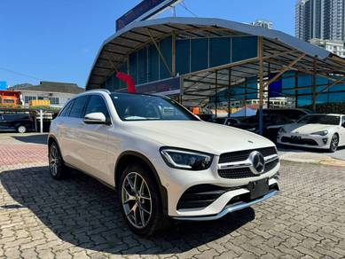 Mercedes Benz GLC300 4MATIC AMG LINE 2.0L (A)