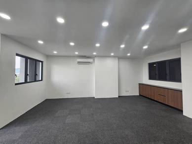 {Renovated Office} , Stellar Puchong Ready Move In , LRT