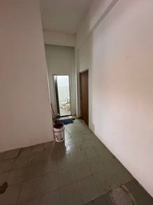Ground Floor Shop Lot @ Taman Daya / Jalan Sagu / Available Now R