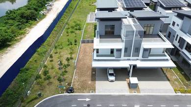 Semi-D Corner Unit @ Broadleaf Residence Kota Kemuning