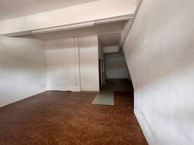 Ground Floor Shop Lot @ Taman Daya / Jalan Sagu / Available Now R