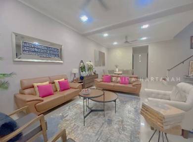 DOUBLE Storey Terrace NEARBY CLUB AND SHOPLOT, Alam Impian, Selangor