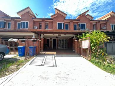 Rumah Teres dua tingkat Alam Budiman Seksyen U10 Shah Alam Selangor