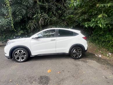 Honda HR-V 1.8 V (A), Top Spec V model