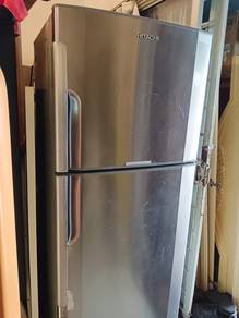 Fridge/ peti sejuk