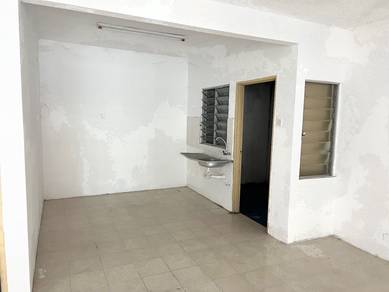 Cassia Tengah / Taman Cresentia - 2 1/2 Tgt. Jalan ke  Jeti Pulau Aman