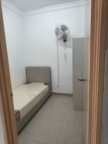 Suriamas Suites / Larkin / to ciq 10 mins / Low Deposit / Near Town