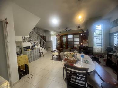 Bukit Indah 2Storey End Lot For Sale! Renovated Unit with solar system