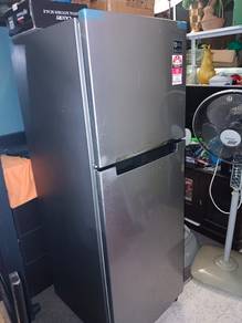 Fridge/ peti sejuk
