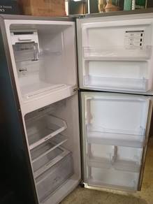 Fridge/ peti sejuk