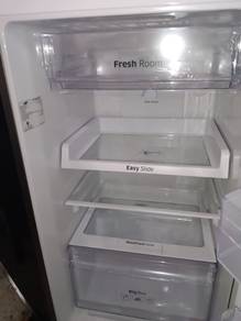 Fridge/ peti sejuk