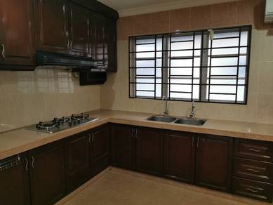 Bandar Botanic, 2 stry link house for rent, fully furnished.