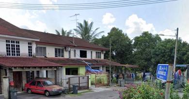 Renovated 2Stry Low Cost Jln Manis Tmn Wawasan Kelapa Sawit Kulai