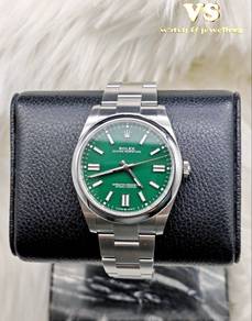Rolex OP41 124300 green dial full set (2021 year)