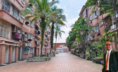 Red Ruby 1st Floor Taman Seri Universiti, Seri Kembangan, Selangor