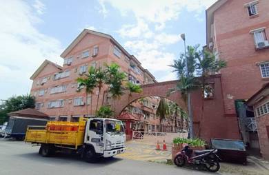 Red Ruby 1st Floor Taman Seri Universiti, Seri Kembangan, Selangor