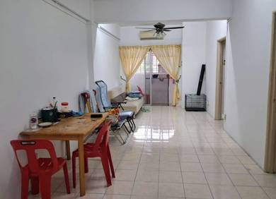 Red Ruby 1st Floor Taman Seri Universiti, Seri Kembangan, Selangor