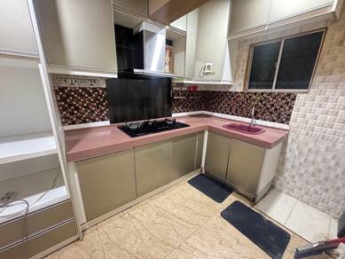 Sentul Utama +Aircond +Peti ais +K.cabinet+W.Heater..Move in now
