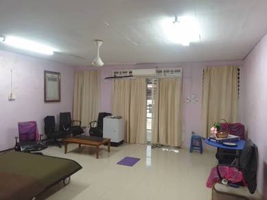 Rumah Cantik & Strategik untuk Dijual! 📍 Lokasi: Taman Mahsuri