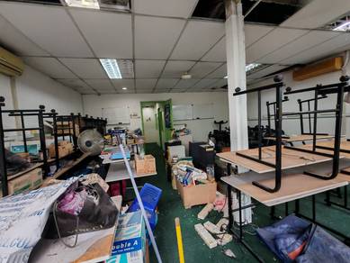 Oug 2 Adjoining Lots Upper Floor Office for Rent