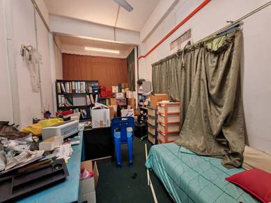 Oug 2 Adjoining Lots Upper Floor Office for Rent