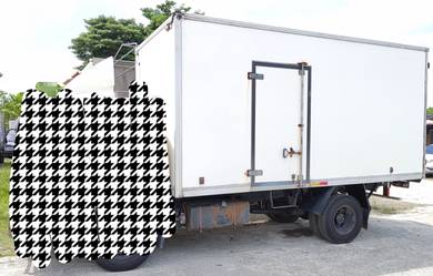 used lori chiller box (box saja) 14.5 kaki