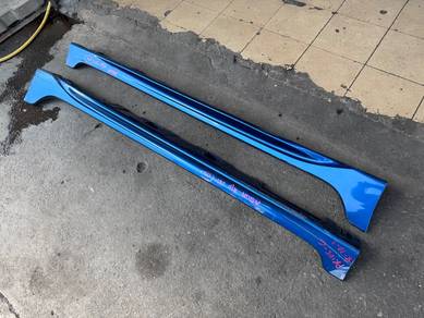 No 8-10-1 Toyota Prius C Side Skirt Japan