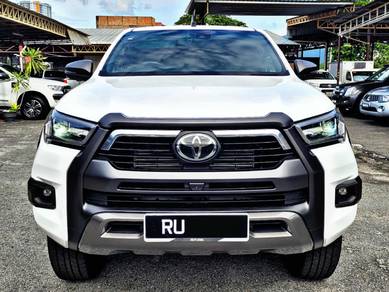 Toyota HILUX 2.8 ROGUE UNDER WARRANTY NEW TYR