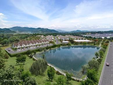 Bukit Indah/landed/4 bed+4bath/Freehold/10 mins to Tuas/Free legal fee