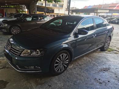 Volkswagen PASSAT 1.8 TSI (CBU) (A)