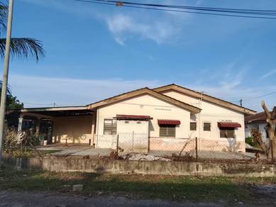 Rumah Kos Rendah Corner Lot Untuk Dijual di Seri Iskandar, Perak.