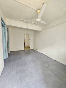 Tun Aminah tuta flat , low cost for rent , Skudai flat for rent