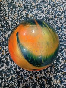 Polyester bowling ball ebonite maxim 6.4 lb