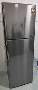 SHARP fridge besar 400L