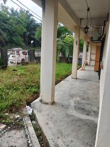 Partially furnished Corner Taman Sentosa double storey ada aircond