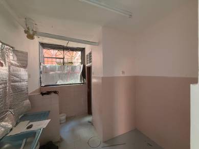 【 Ground Floor, Good Condition 】 Rajawali Apartment, Country Homes