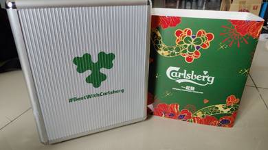 Carlsberg x TnT Rummy Mahjong set 